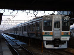 東海道線の211系