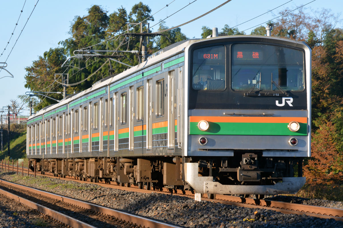 205系ヤマY11編成 – 4号車の5号車寄り