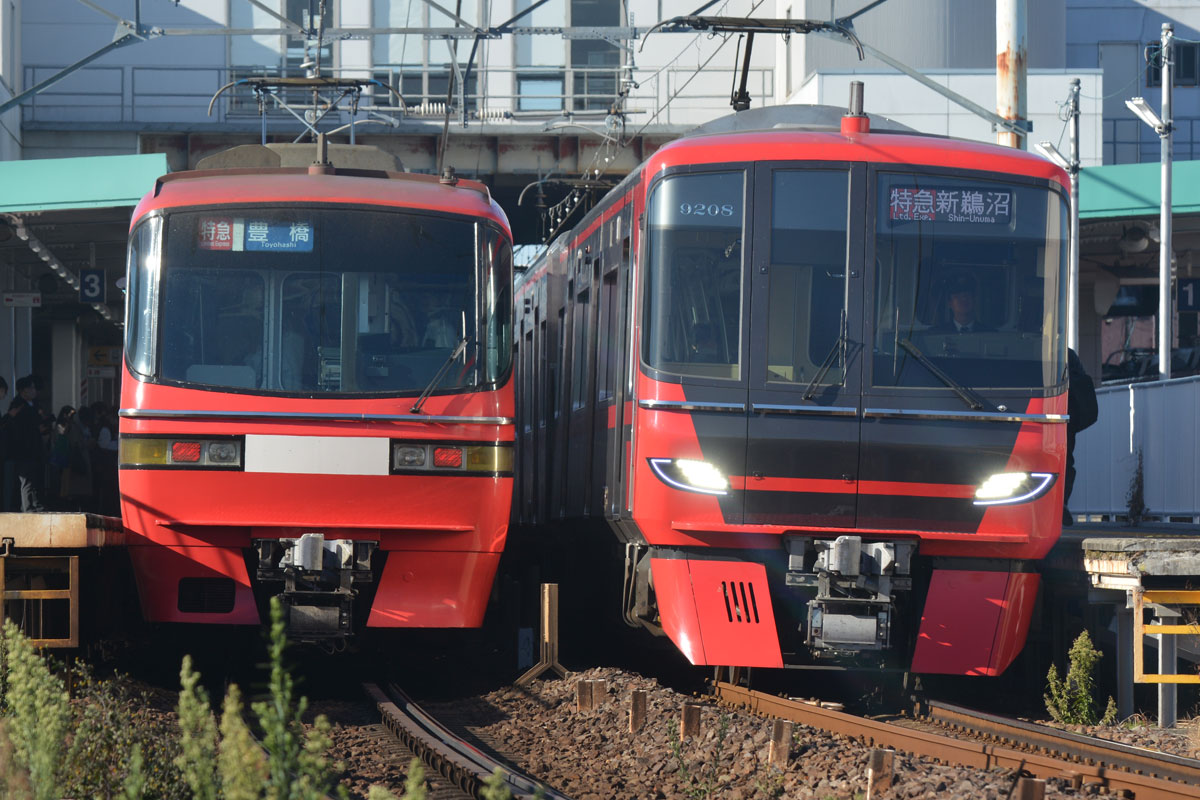 名古屋鉄道 編成表 – 4号車の5号車寄り