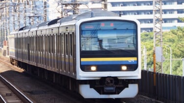 マリC407編成・C438編成が東京駅京葉線地下ホームに入線