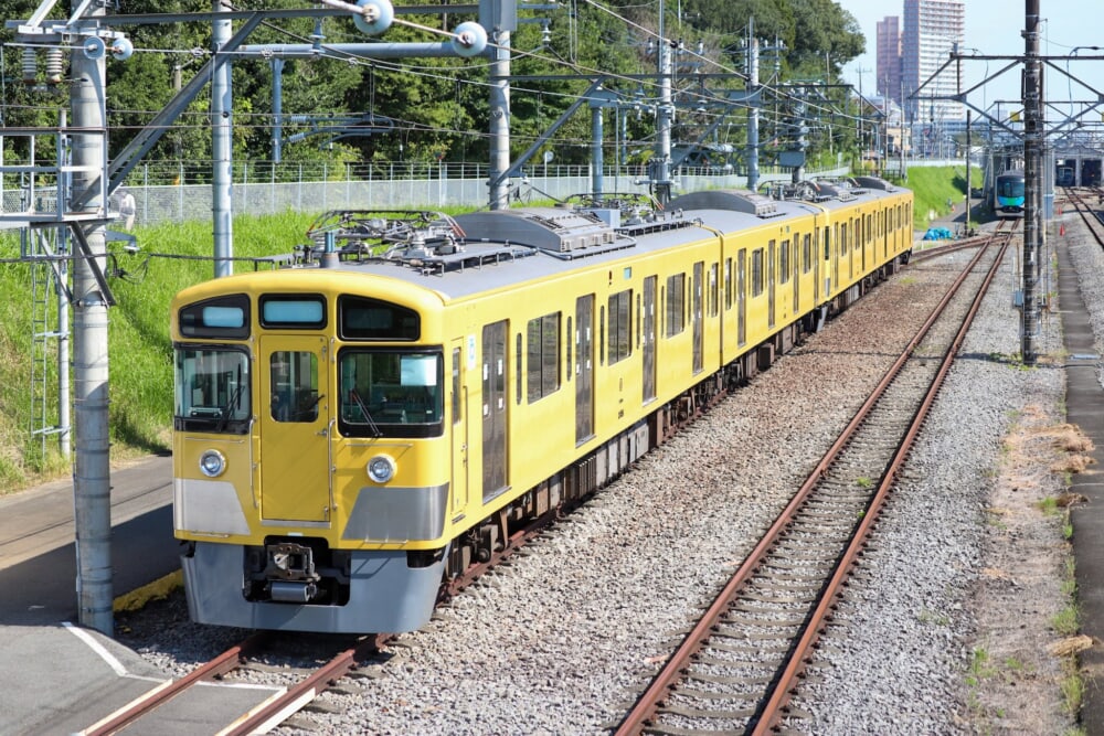 87987_ikkun_train_2
