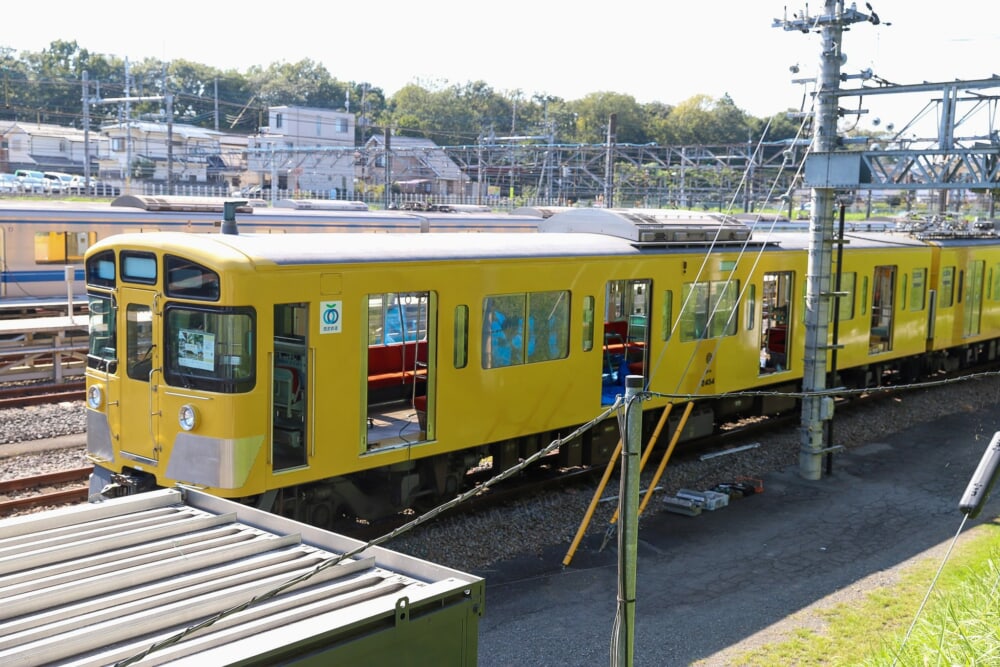 87987_ikkun_train_3