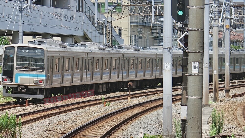 e926b744-7d75-4ec5-b8bb-5c13c66d9b3f