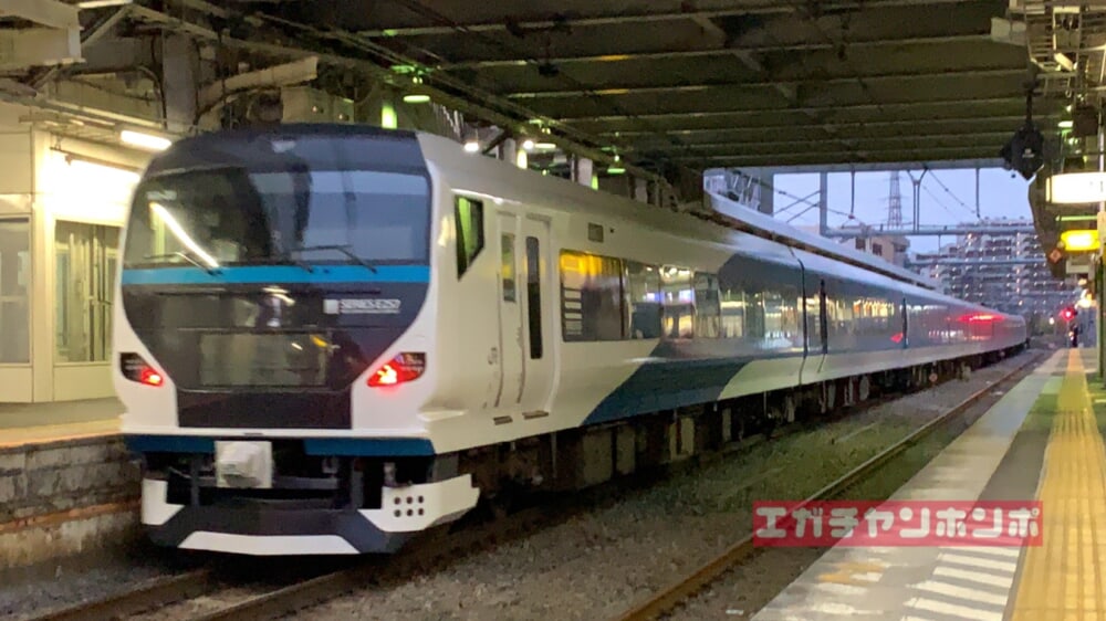 37f1b9d5-a89a-4949-a06e-ee4eba86cac1