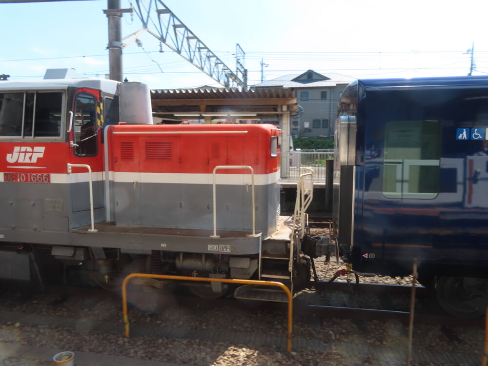 51bfd525-f7f9-418f-a0cf-6f756b0f1868