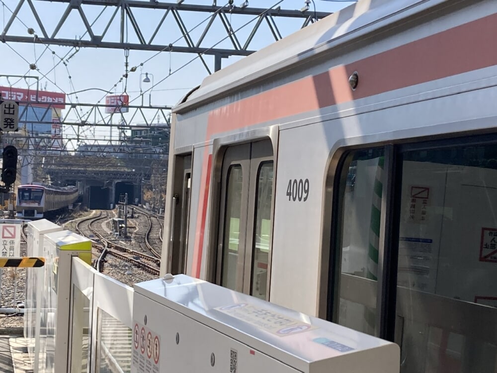 24adc337-13e2-431a-9f44-92992bbb922f