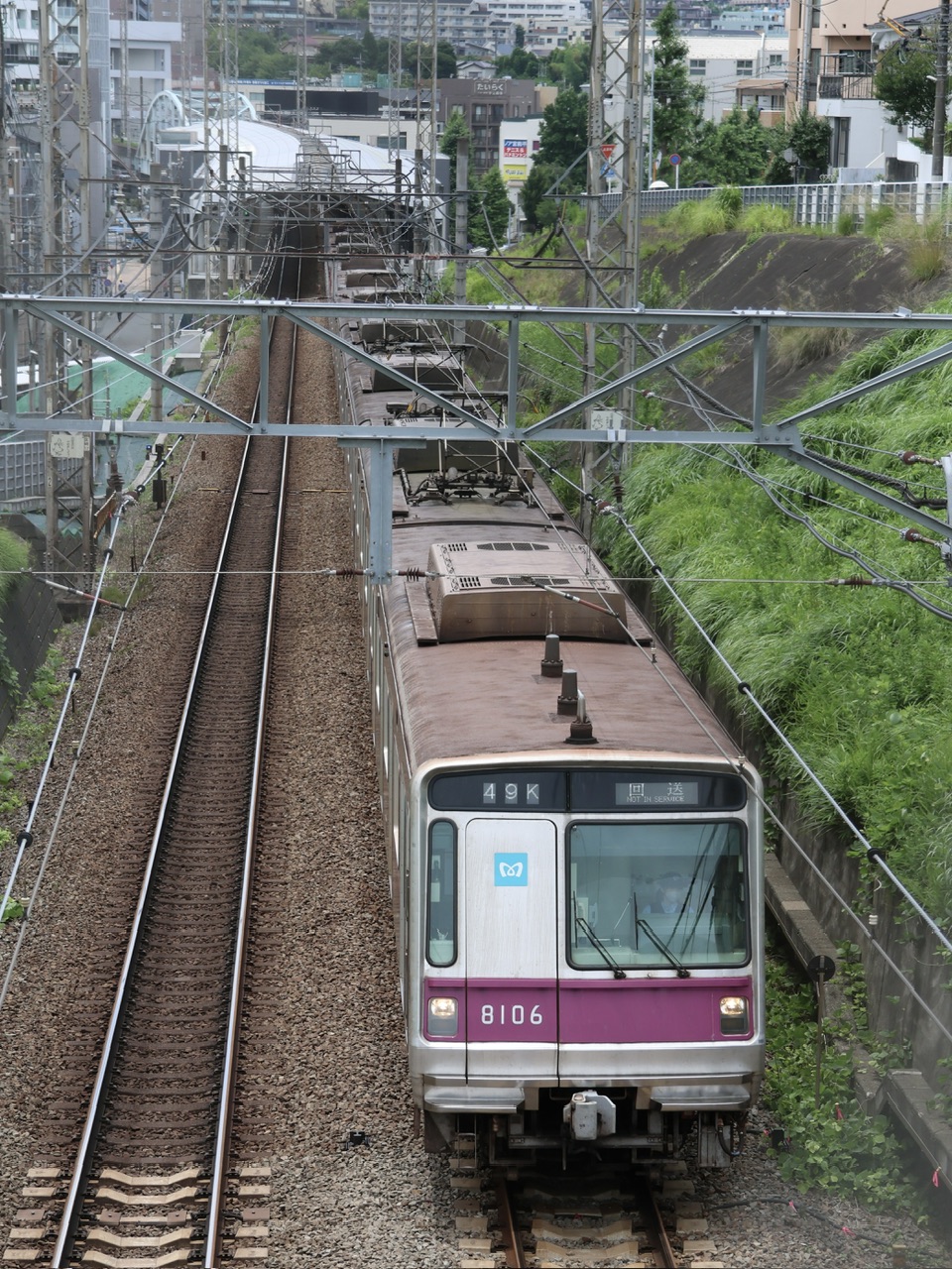052a6869