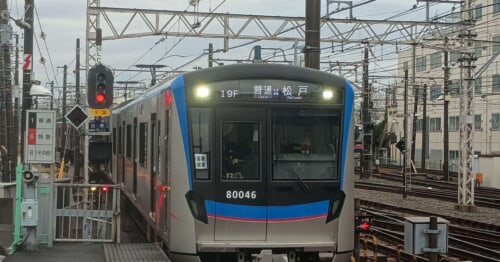 2025-12-21_%e4%ba%ac%e6%88%9080046_%e5%8d%83%e8%91%89%e7%b7%9a%e4%b9%97%e3%82%8a%e5%85%a5%e3%82%8c