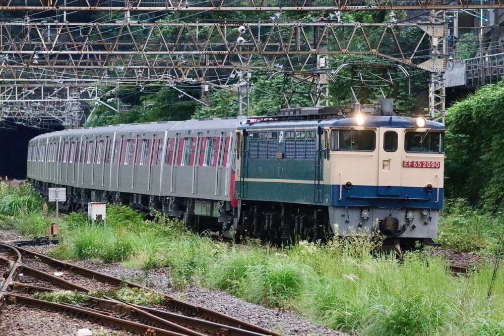 8ebf3b67-dab8-42f8-b1b9-21a0c9f7ce8d